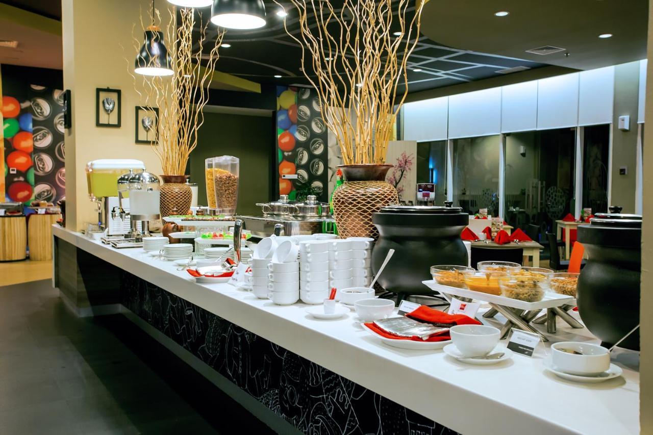 Ibis Surabaya City Center Eksteriør bilde
