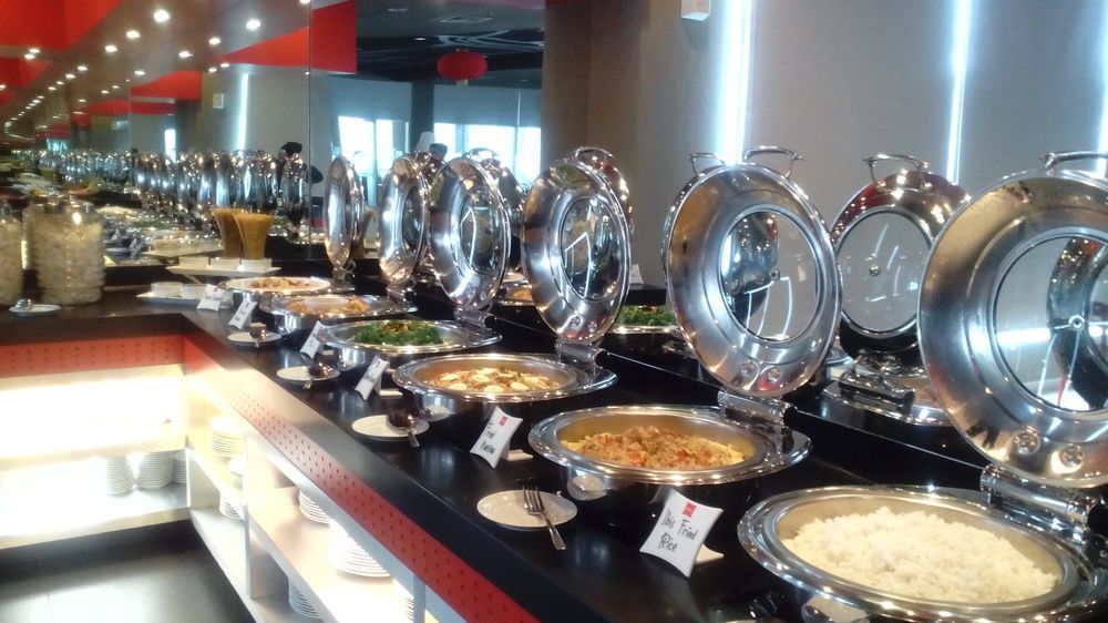 Ibis Surabaya City Center Eksteriør bilde