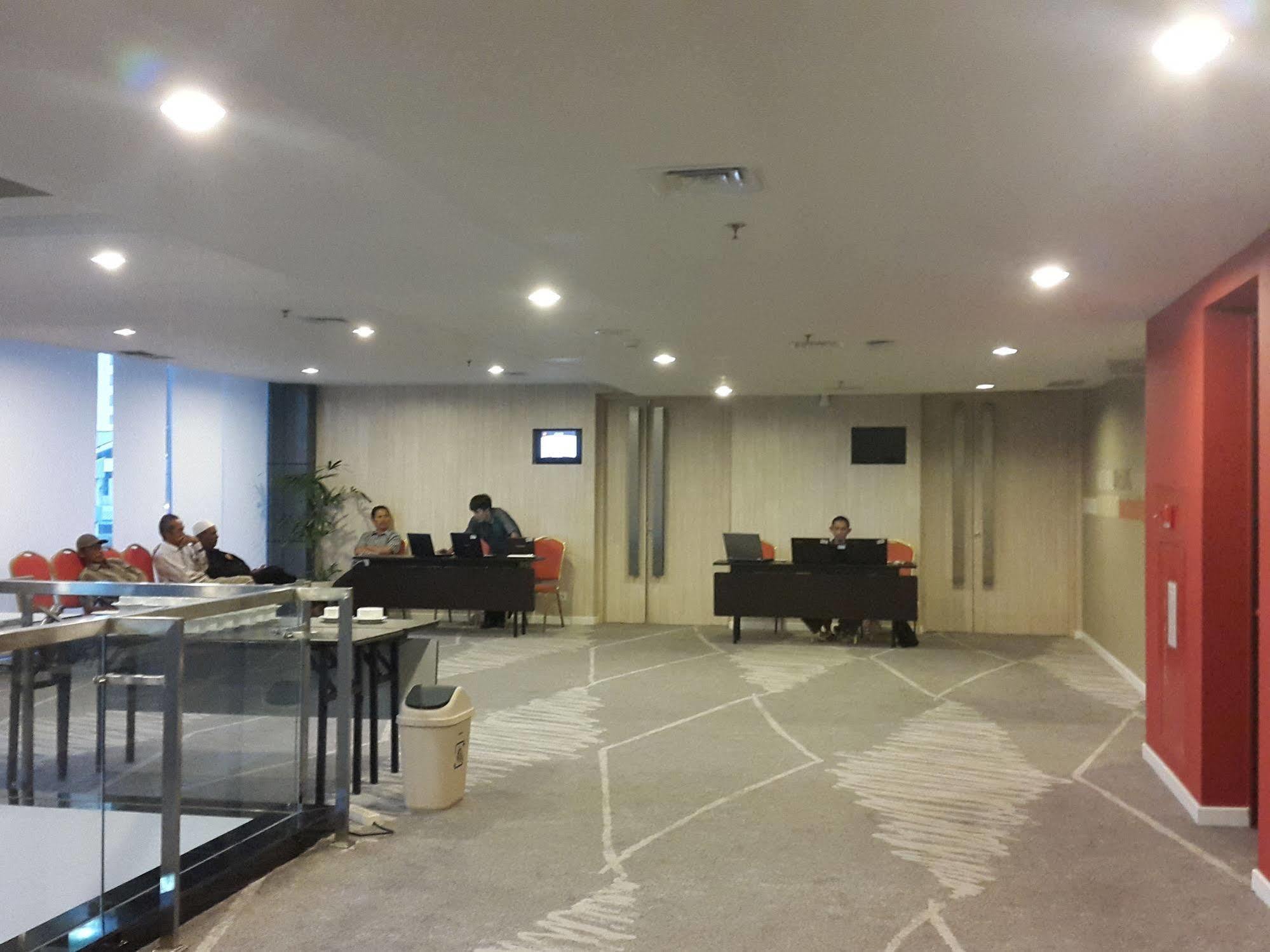 Ibis Surabaya City Center Eksteriør bilde
