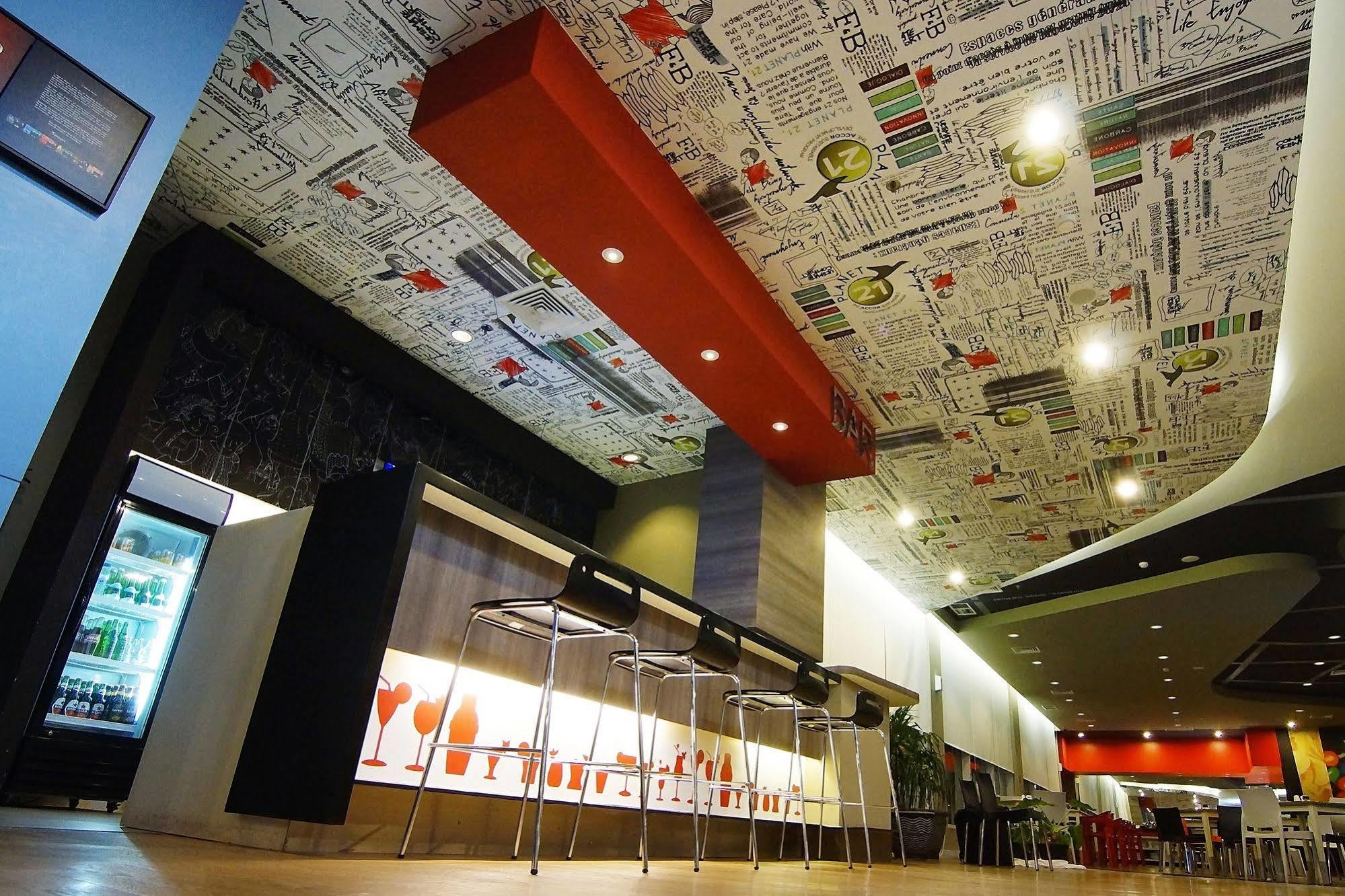 Ibis Surabaya City Center Eksteriør bilde