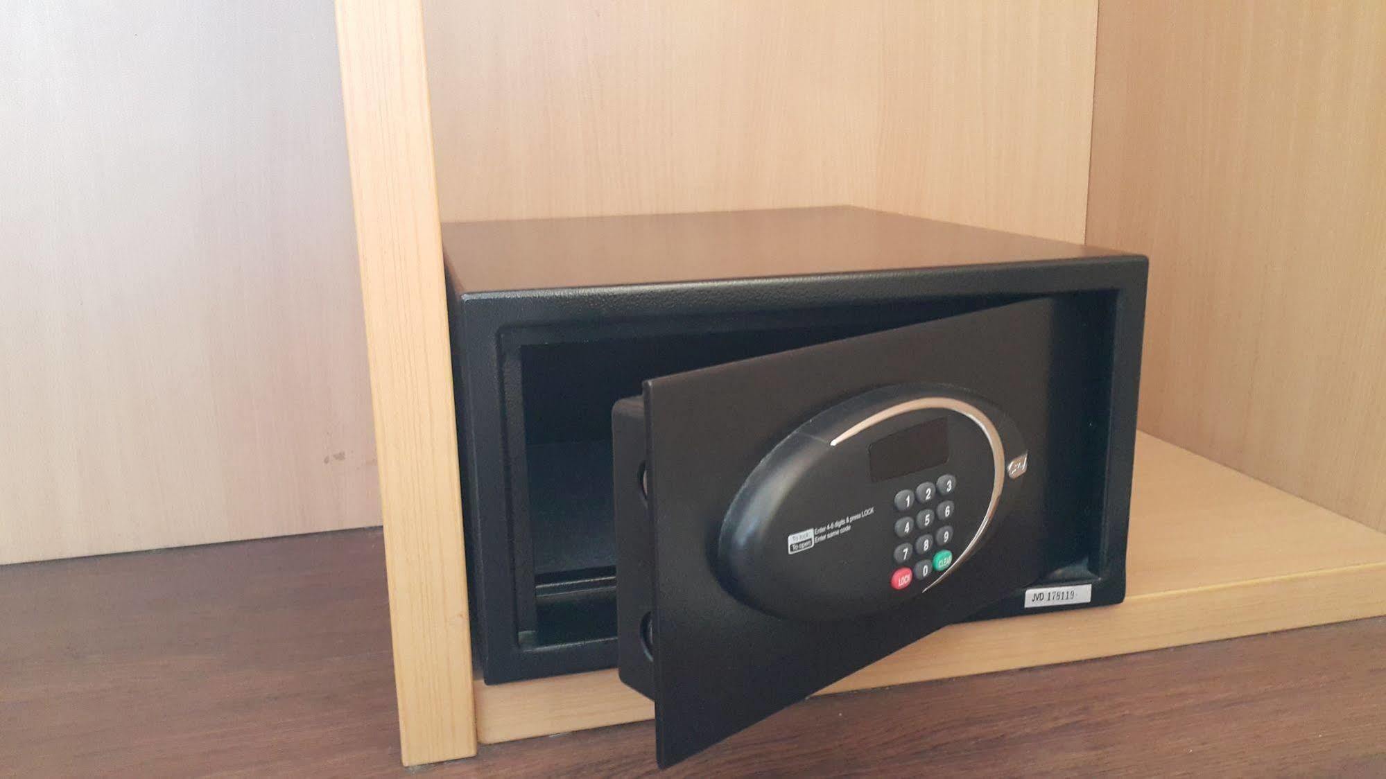 Ibis Surabaya City Center Eksteriør bilde